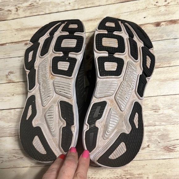 HOKA BONDI 7 - Womens Athletic Shoes - SIZE 10B - Picture 8 of 8